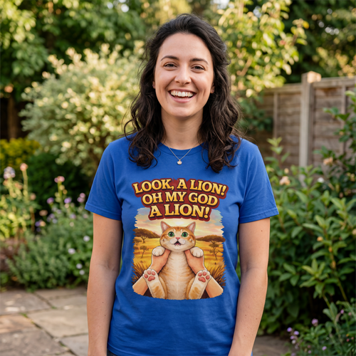Funny Cat T Shirt Look A Lion Oh My God A Lion | Cat Lover Gift | Pet Owner Tee